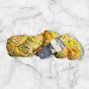 Feza Alp dazzle yarn mixed content 210 yards color 157 NWT